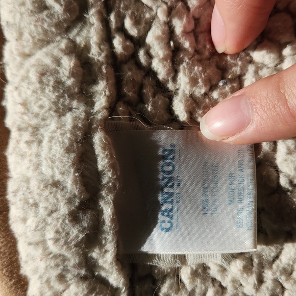 Sherpa/Suede textured Blanket - Picture 2 of 3